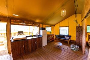 Campings Camping et Lodges de Coucouzac : photos des chambres