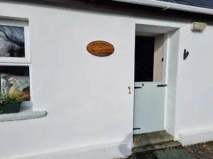 Traditional cottage near the Wild Atlantic Way - Tallycreen Bridge