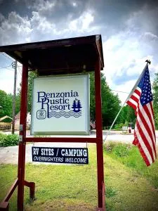 Benzonia Rustic Resort - Beulah