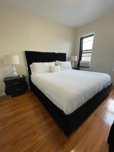 1BR Apt in Sunnyside 15 min to Manhattan