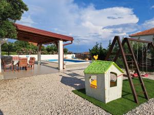 Holiday home Trogir flower