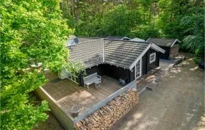 Lovely Home In Rønde With Kitchen - Nimtofte