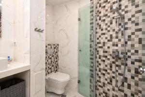 Greek quarter flat two BR next to Sea Garden