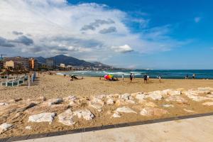 Private Studio Pyr by the beach promenade - shared pool available
