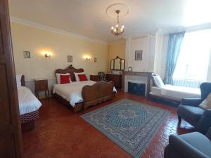 B&B / Chambres d'hotes Chateau Latour : photos des chambres