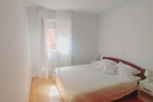 Apartment Anka, 2 bedrooms, spacious, sunny, 84m2