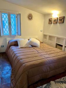 La Rosa di piazza Spagna