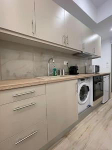 Pagrati-Luxury central cozy studio