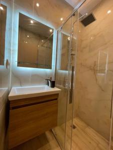 Pagrati-Luxury central cozy studio