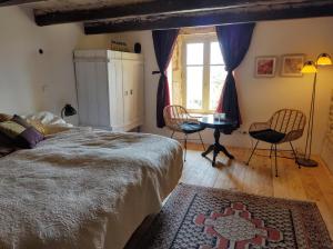 B&B / Chambres d'hotes Chateau d 'Impasse : photos des chambres