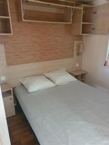 Campings Mobil-home ( depaysement total a 40 km de paris ) : photos des chambres