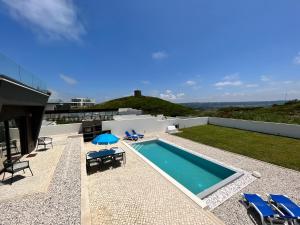 Luxury villas with heated pool & panoramic ocean & valley views