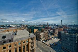 Sidemersey Livings - 2 Bedroom Central Skyline Apartment with views