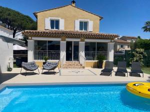 Villas Villa et piscine Cote d’Azur un coin de paradis : photos des chambres