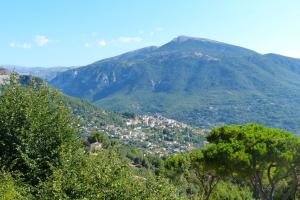 Maisons de vacances Provencal Villa with Stunning Views of the Sea and Mountains : photos des chambres