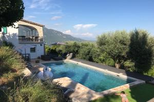 Maisons de vacances Provencal Villa with Stunning Views of the Sea and Mountains : Maison de Vacances