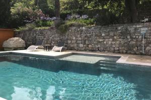 Maisons de vacances Provencal Villa with Stunning Views of the Sea and Mountains : photos des chambres