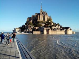 B&B / Chambres d'hotes Decouverte d'un Haras proche du Mont St Michel : photos des chambres