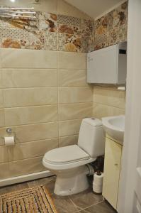 Cozy Mansard Condo, enjoy both - beach and center