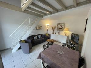 Villa 3 pièces mezzanine avec piscine, tennis, proche plage et port à Saint-Cyprien, 6 couchages - FR-1-106-26