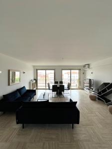 Central -300m Palais- Seaview-AC-WIFI-spacieux