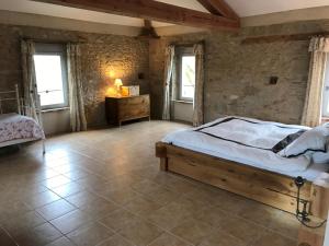 Maisons de vacances Villa - Mas de campagne prestigieux- Authentic french countryhouse in dream countryside : photos des chambres