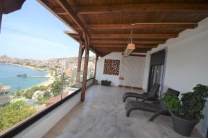 Luxury Penthouse B&E