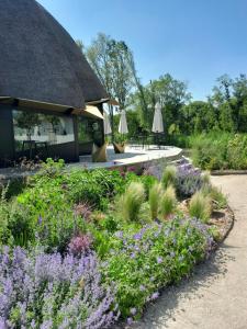 Hotels Le Bois des Chambres : photos des chambres