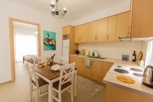 Costos Condos NEW 10B 2 Bedrooms Condo