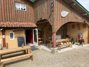 Campings Camping Syl-Vallee Western Village : photos des chambres