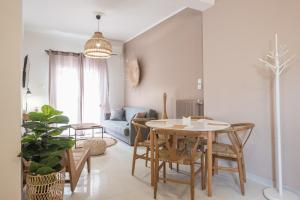 One-Bedroom Apartment room in Nomad Pennie Home by CloudKeys