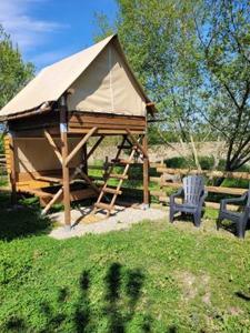 Campings Camping Syl-Vallee Western Village : photos des chambres