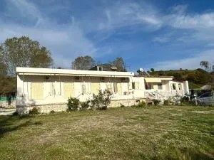 Hotel Vila Andi - Skrofotinë