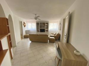 A louer haut de villa 4 pièces à Sainte-Maxime Golfe de St-Tropez