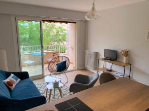 Appartements T2 avec garage possible, port et plage a moins de 5 minutes a pied ! : photos des chambres