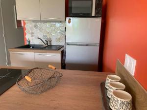 Appartements T2 avec garage possible, port et plage a moins de 5 minutes a pied ! : photos des chambres