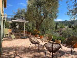 Appartements Spacieux rez de jardin de villa avec terrain et piscine : photos des chambres