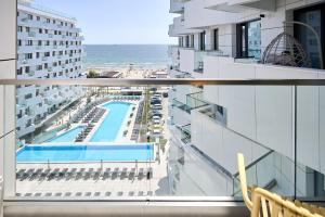 Vogue Sunrise View - Jacuzzi and Sauna Infinity Resort