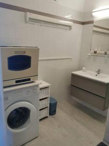 Studio mezzanine 4 personnes Linguizetta marine de Bravone Corse