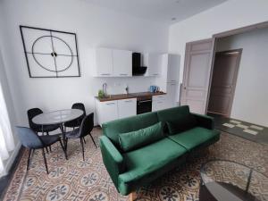 Appartements Beautiful appartment building in Beziers center : photos des chambres