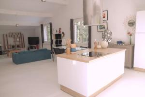 Maisons de vacances Comfortable villa with swimming pool and view : photos des chambres