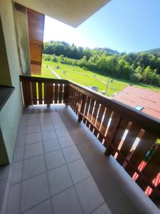 Kamzik Apartment with Mountain View & Garage DONOVALY