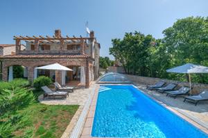 Villa Wish with heated pool