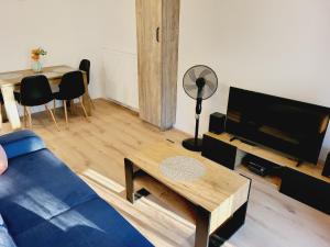 ApartWro 6th - apartament przy dworcu głównym PKP (balkon, garaż)