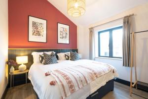 Appletree - a newly converted luxury barn in Warwickshire on our farm