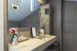 Suite with Balcony room in Heart of Trento Luxury House 2