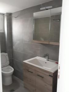 Sea View Apartment in Flogita