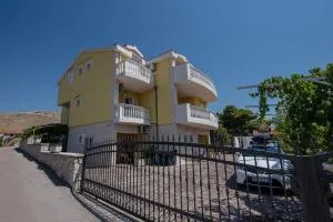 Apartmani "Mary" - Bašelovići