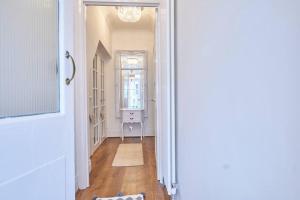Super Stylish Flat Very Close to Freeman Hospital!