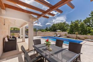 Apartment Holiday home DoMa, Čilipi near Dubrovnik